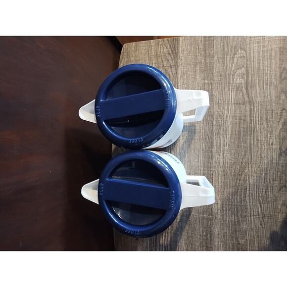 Minnesota Twins 1991 World Series Champions Lot of 2 Plastic Pitchers Gatorade - Picture 3 of 5